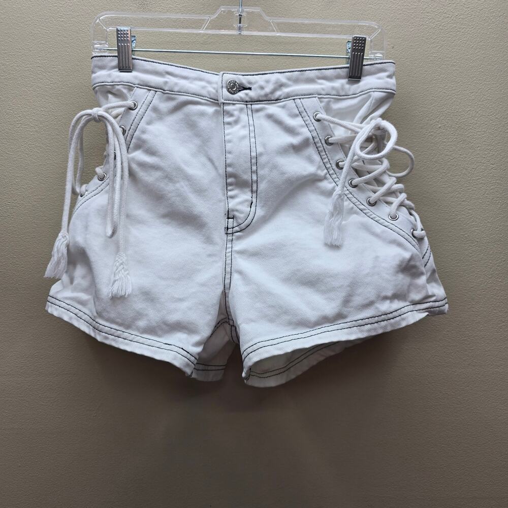 BDG Denim Jean Side Laced Contrast Stitch A-Line Shorts High Rise White Size 28